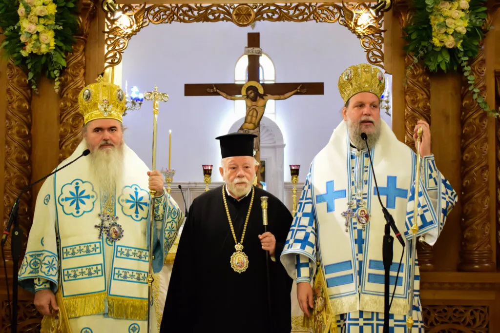 Δισαρχιερατική Θεία Λειτουργία από τους Ν. Κρήνης και Ν. Ιωνίας για την εορτή των Εισοδίων της Θεοτόκου