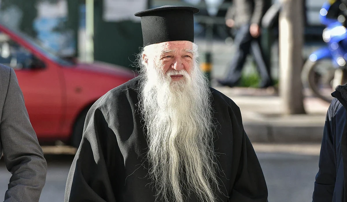 Ο πρώην ΚΑΛΑΒΡΥΤΩΝ ΚΑΙ ΑΙΓΙΑΛΕΙΑΣ ΑΜΒΡΟΣΙΟΣ: ΠΡΟΣΩΠΙΚΟΣ ΑΡΙΘΜΟΣ